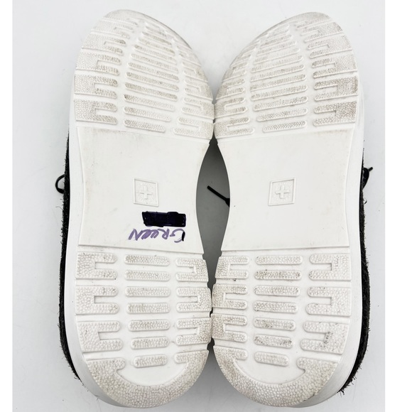 Dr. Martens Dante 6 Eye Wooly Trainers. Size 11 - Picture 6 of 7